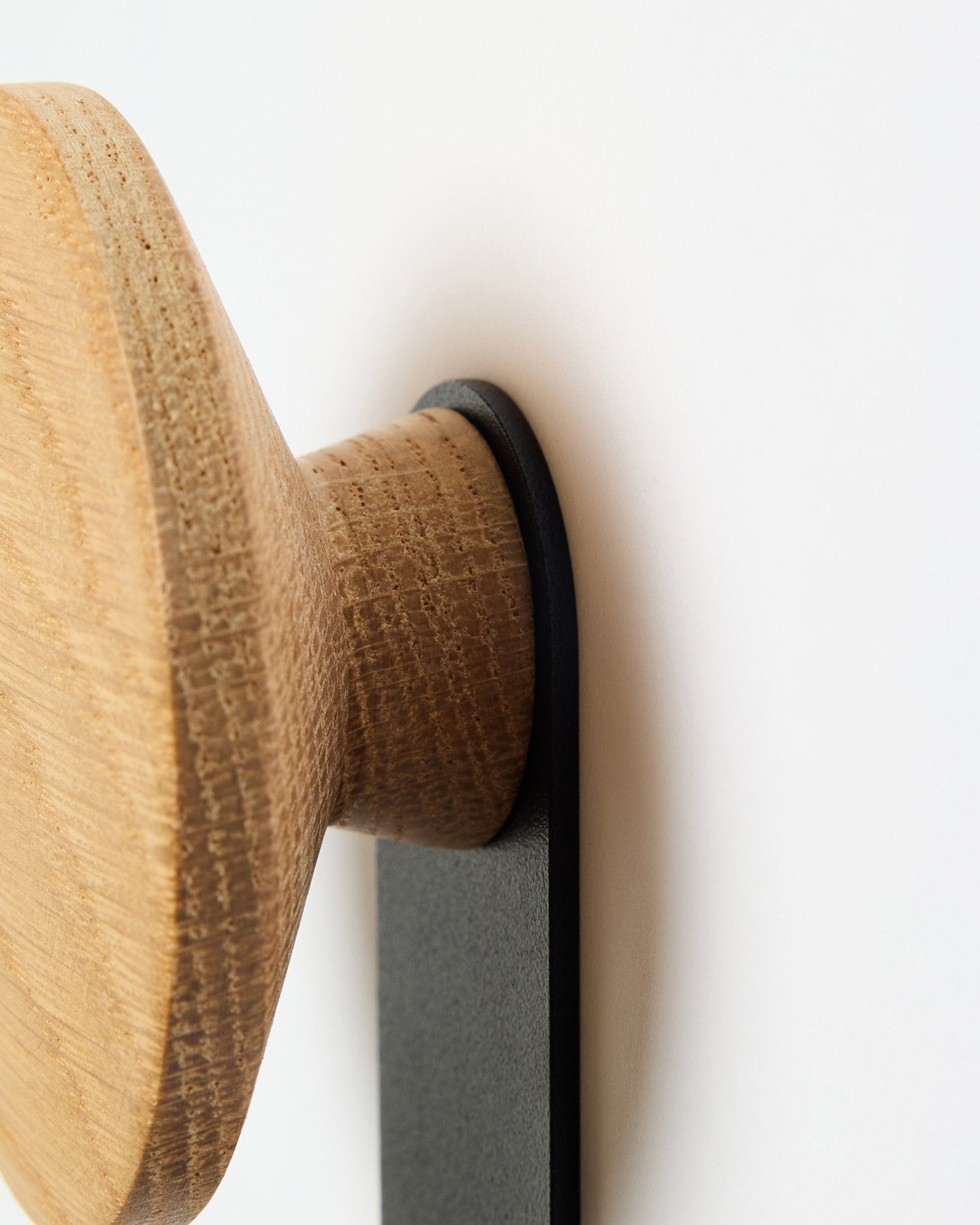 Linn Vertical Hanger | ナチュラルオーク