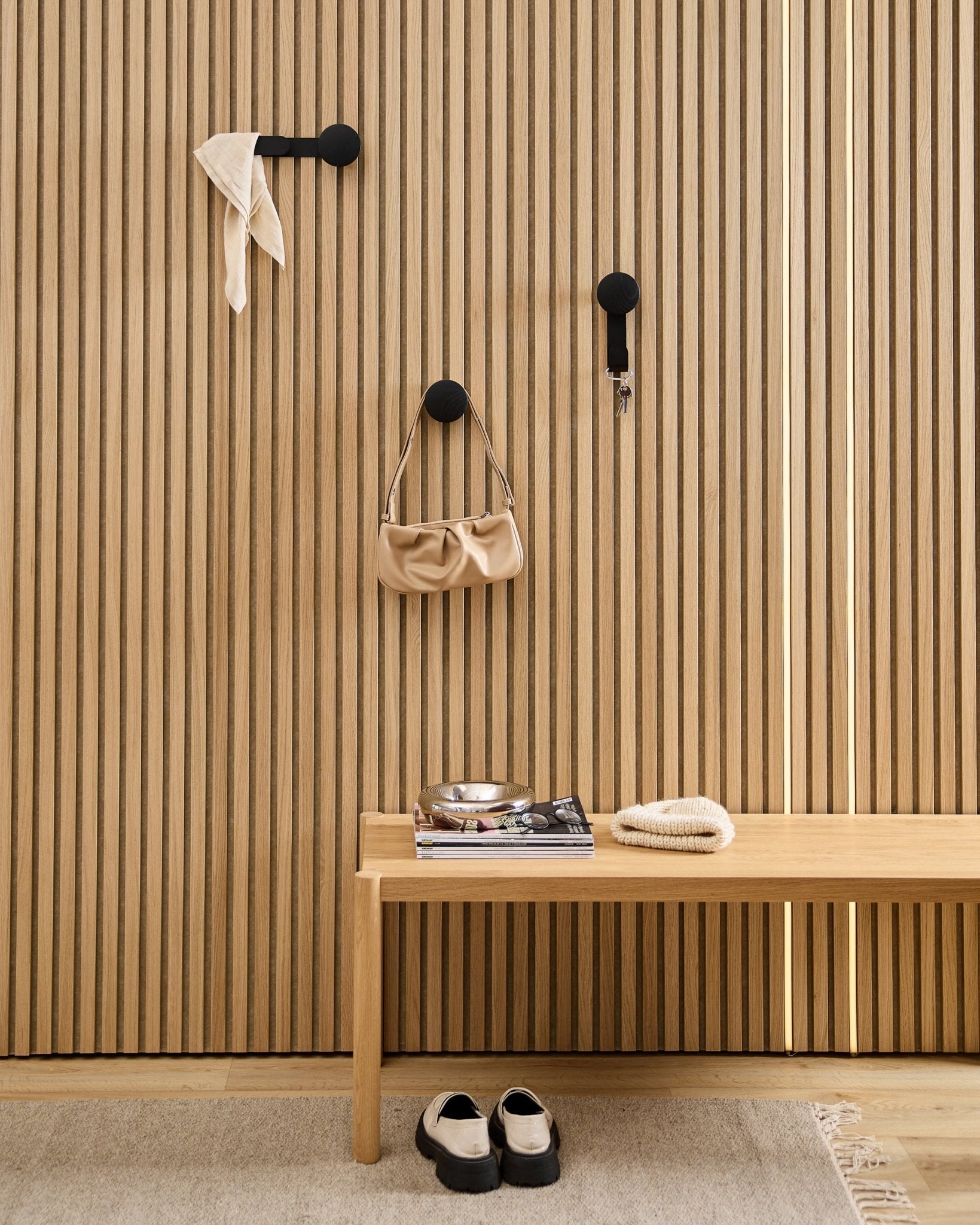 Linn Vertical Hanger | ブラックオーク