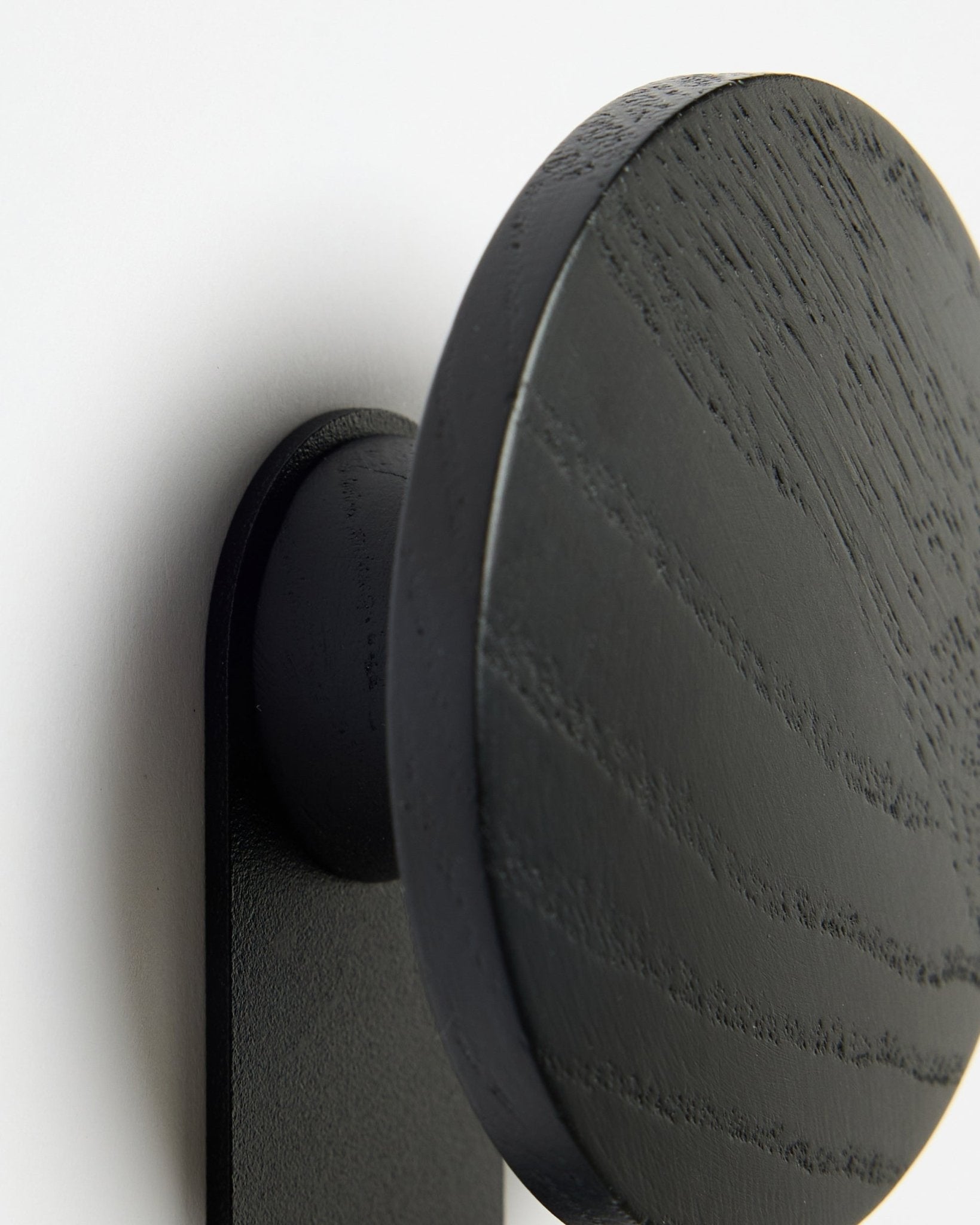 Linn Vertical Hanger | ブラックオーク